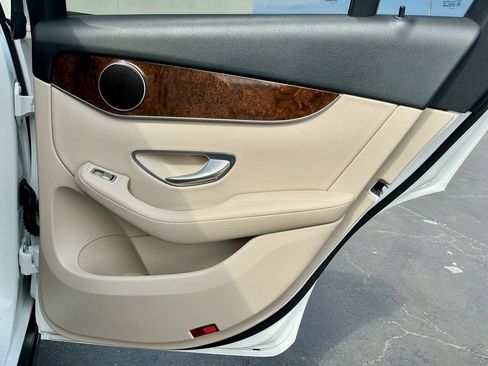 Used 2017 Mercedes-Benz GLC 300 image 25