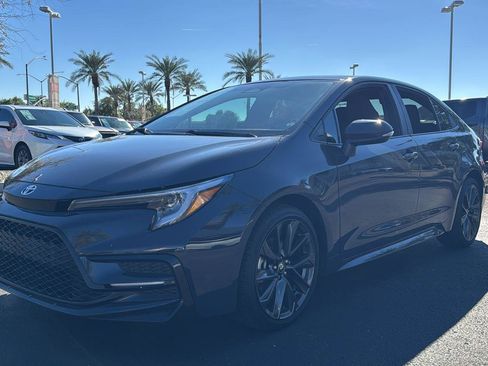 Certified 2025 Toyota Corolla SE image 3