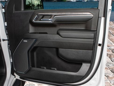 Used 2024 Chevrolet Silverado 1500 LTZ w/ LTZ Convenience Package II image 12