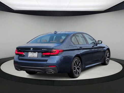 Used 2022 BMW 530i xDrive w/ M Sport Package AWD/4WD image 8