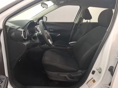 Used 2023 Nissan Kicks SV FWD image 15