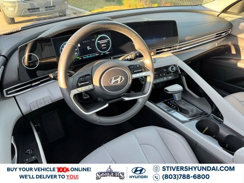 Certified 2025 Hyundai Elantra Limited w/ Cargo Package image 21