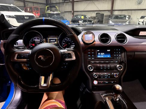 Used 2017 Ford Mustang GT w/ Black Accent Package RWD image 20