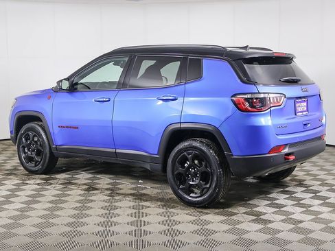 Used 2024 Jeep Compass Trailhawk image 7