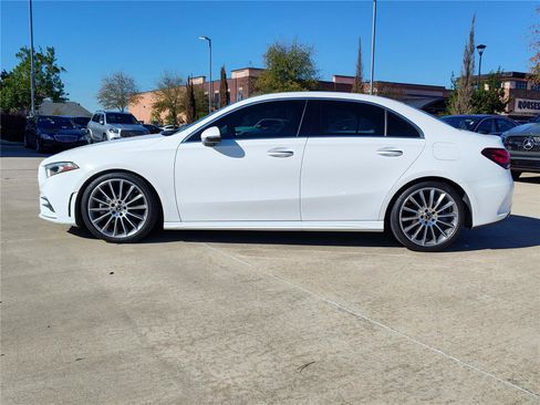 Used 2022 Mercedes-Benz A 220 image 3