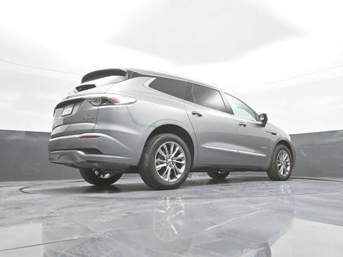 Used 2024 Buick Enclave Avenir AWD/4WD image 48