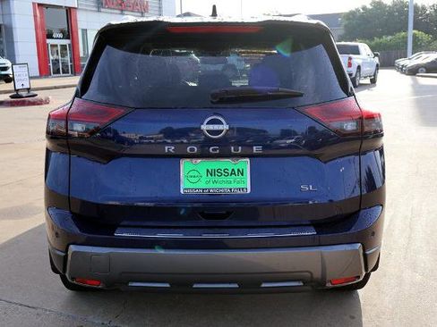 Certified 2024 Nissan Rogue SL w/ SL Premium Package FWD image 6