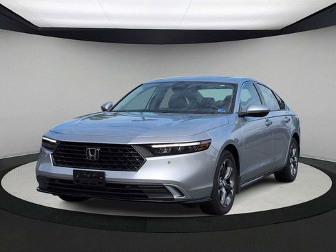Used 2025 Honda Accord EX-L image 4