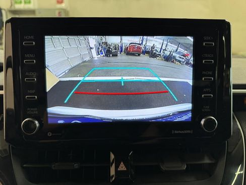 Used 2021 Toyota Corolla LE FWD image 21