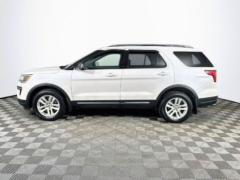Certified 2019 Ford Explorer XLT AWD/4WD image 4