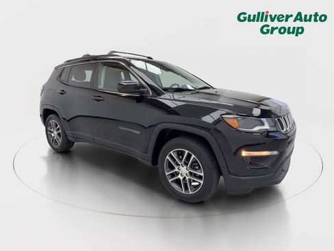 Used 2018 Jeep Compass Latitude w/ Popular Equipment Group image 12