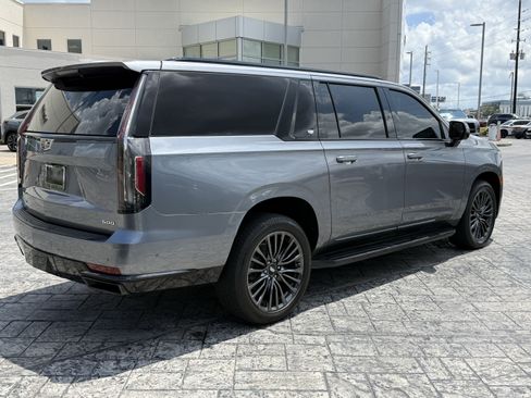 Used 2021 Cadillac Escalade ESV Sport RWD image 7