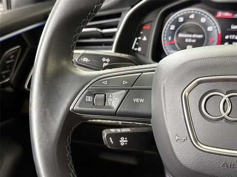 Used 2021 Audi Q8 Premium Plus image 23