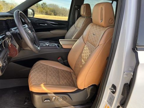 Certified 2023 Cadillac Escalade Sport w/ Touring Package image 23