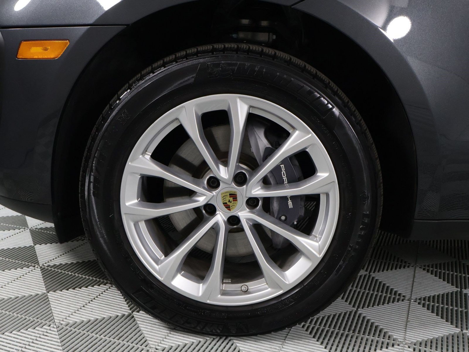 Certified 2026 Porsche Macan AWD/4WD image 30