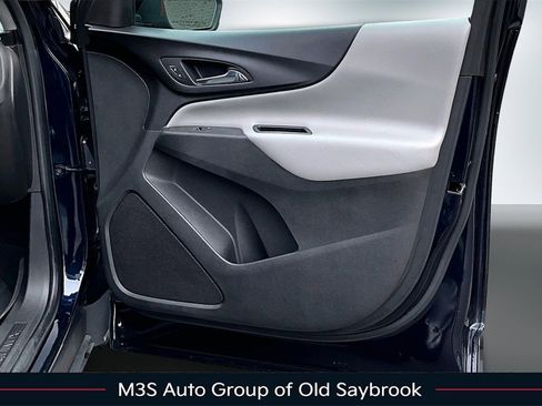 Used 2021 Chevrolet Equinox LT image 28