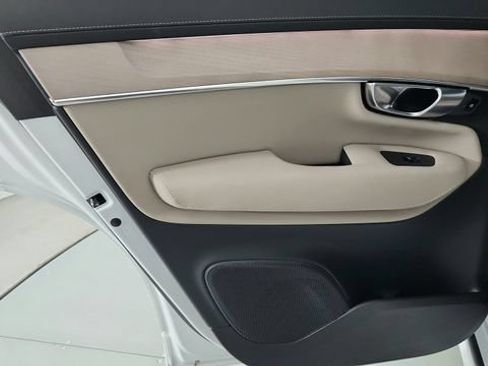 Certified 2026 Volvo XC90 B6 Plus w/ Protection Package Premier AWD/4WD image 28