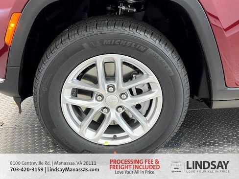 New 2025 Jeep Grand Cherokee L Laredo w/ Luxury Tech Group I image 8