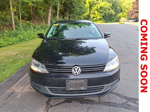 Used 2013 Volkswagen Jetta SE FWD image 3