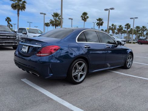 Used 2017 Mercedes-Benz C 300 4MATIC Sedan image 4
