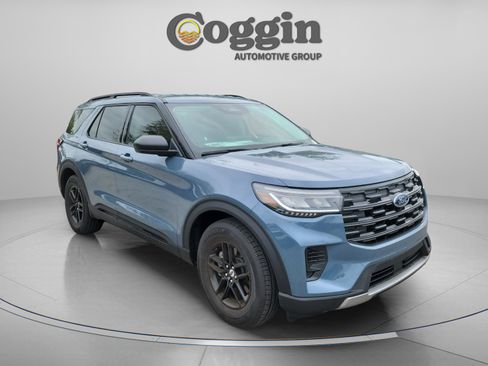 New 2026 Ford Explorer Active image 4
