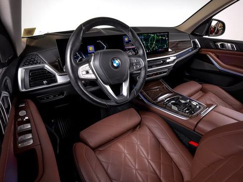 Used 2024 BMW X7 xDrive40i w/ Premium Package AWD/4WD image 29