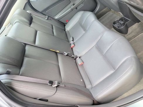 Used 2005 Pontiac Grand Prix GTP w/ Premium Audio Package FWD image 17