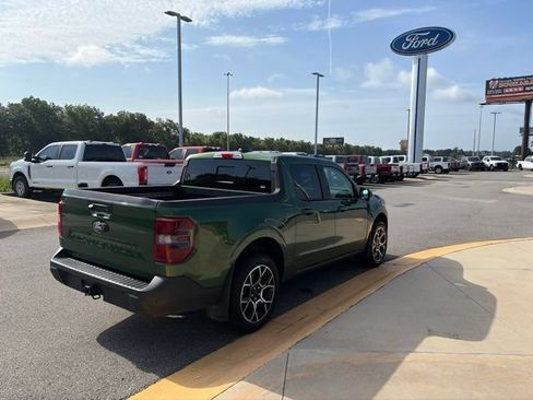 Used 2025 Ford Maverick Lariat AWD/4WD image 5
