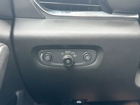 Used 2020 Chevrolet Traverse Premier w/ Redline Edition image 38