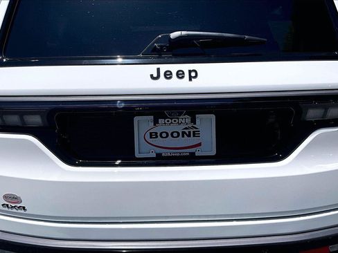 New 2026 Jeep Grand Wagoneer Summit w/ Premium Group III AWD/4WD image 13