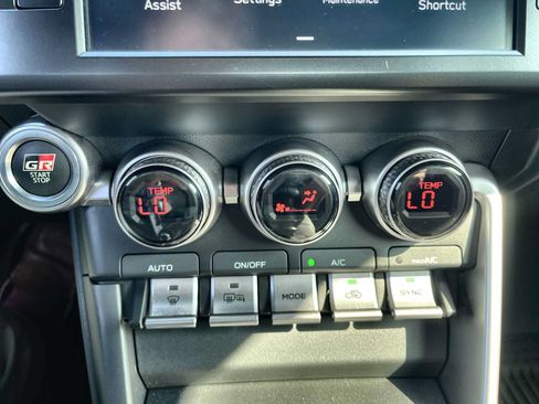 Used 2023 Toyota GR86 Premium RWD image 16