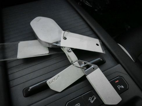 Used 2024 Kia EV9 GT-Line image 36