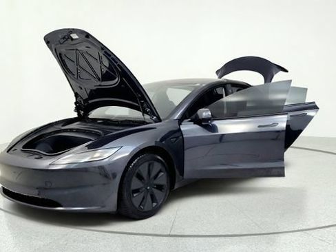 Used 2025 Tesla Model 3 RWD image 14
