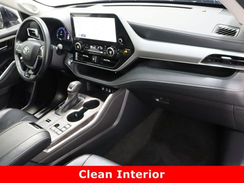 Used 2023 Toyota Highlander Platinum image 40