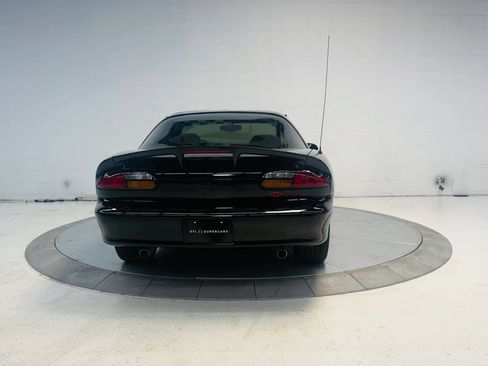 Used 2000 Chevrolet Camaro Z28 w/ SS Performance/Appearance Pkg RWD image 17