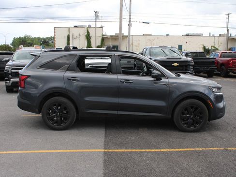 Used 2021 Kia Sorento S w/ Panoramic Sunroof Package AWD/4WD image 4