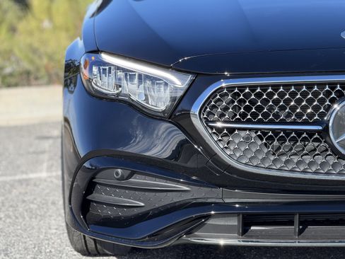 New 2026 Mercedes-Benz E 350 4MATIC Sedan image 6