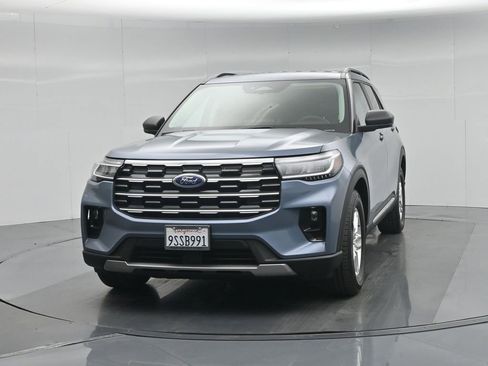 Used 2025 Ford Explorer Active w/ Active Comfort Package RWD image 58