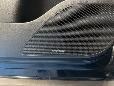 Used 2021 Hyundai Palisade Calligraphy image 23