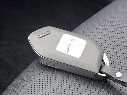 New 2026 Kia Sportage EX image 18