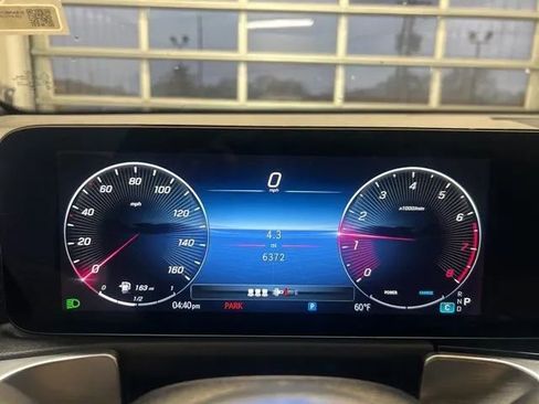 Used 2025 Mercedes-Benz GLB 250 4MATIC image 15