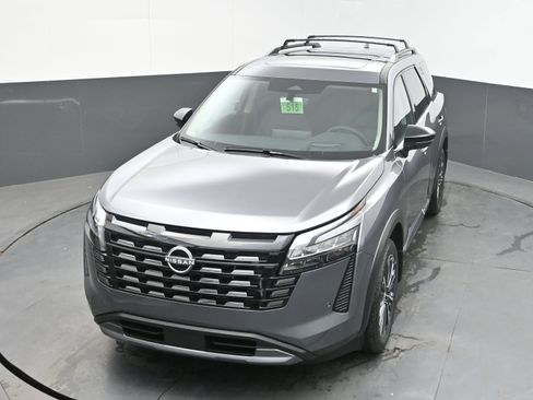 New 2026 Nissan Pathfinder Platinum FWD image 34