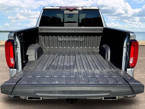 Used 2023 GMC Sierra 1500 Denali Ultimate AWD/4WD image 9