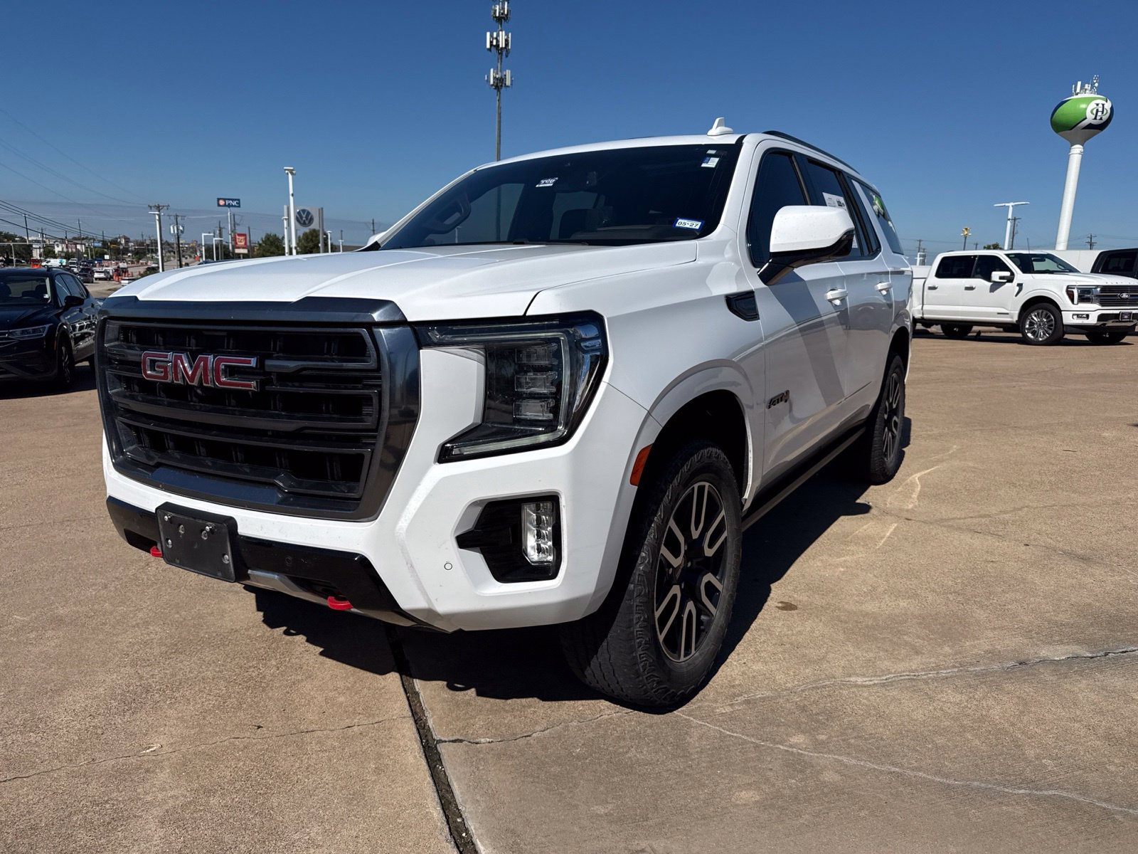 Used 2024 GMC Yukon AT4 w/ AT4 Premium Plus Package AWD/4WD image 3