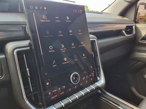 Used 2025 GMC Yukon Elevation w/ Technology Package image 30