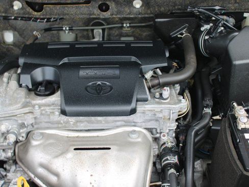 Used 2015 Toyota RAV4 LE FWD image 30
