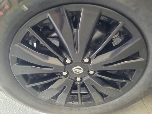 Used 2020 Nissan Pathfinder SL FWD image 31