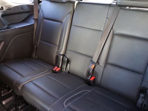 Used 2021 GMC Yukon Denali w/ Denali Premium Package image 34