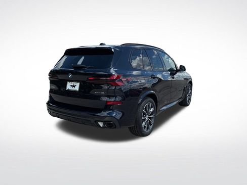 New 2026 BMW X5 xDrive40i w/ M Sport Package AWD/4WD image 3