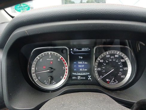 Used 2017 Nissan Titan Platinum Reserve image 4